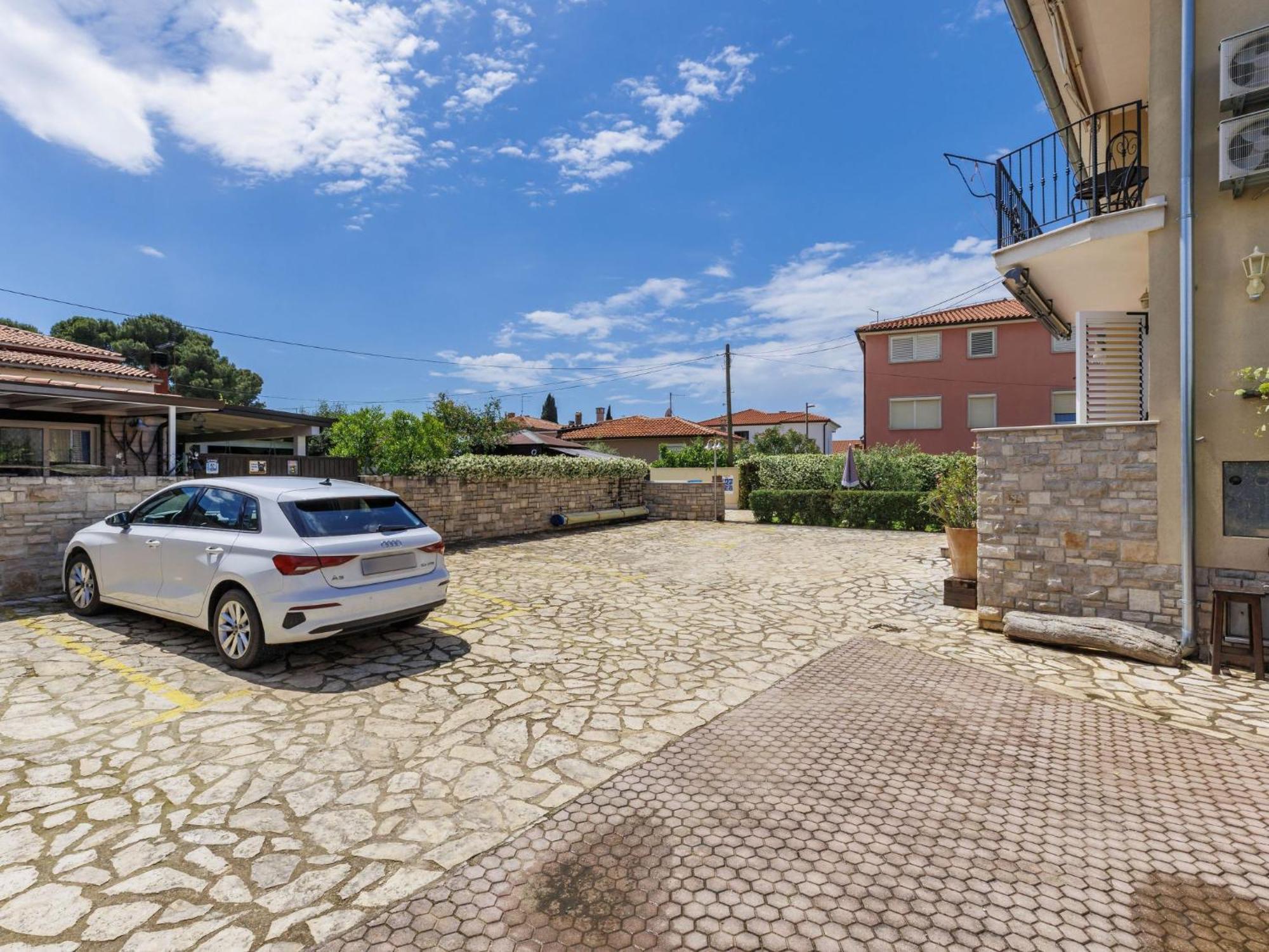Ester-5 By Interhome Umag