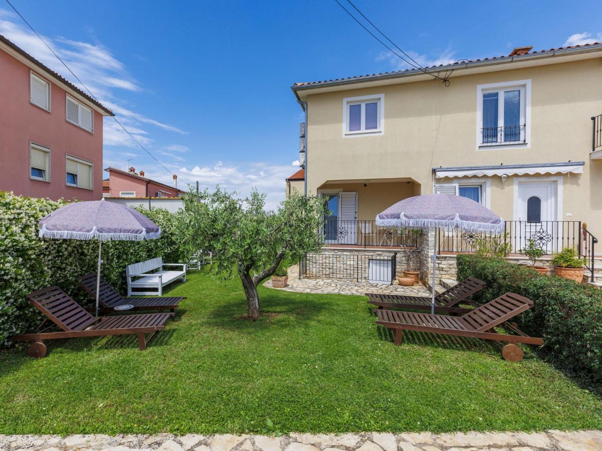Ester-5 By Interhome * Umag
