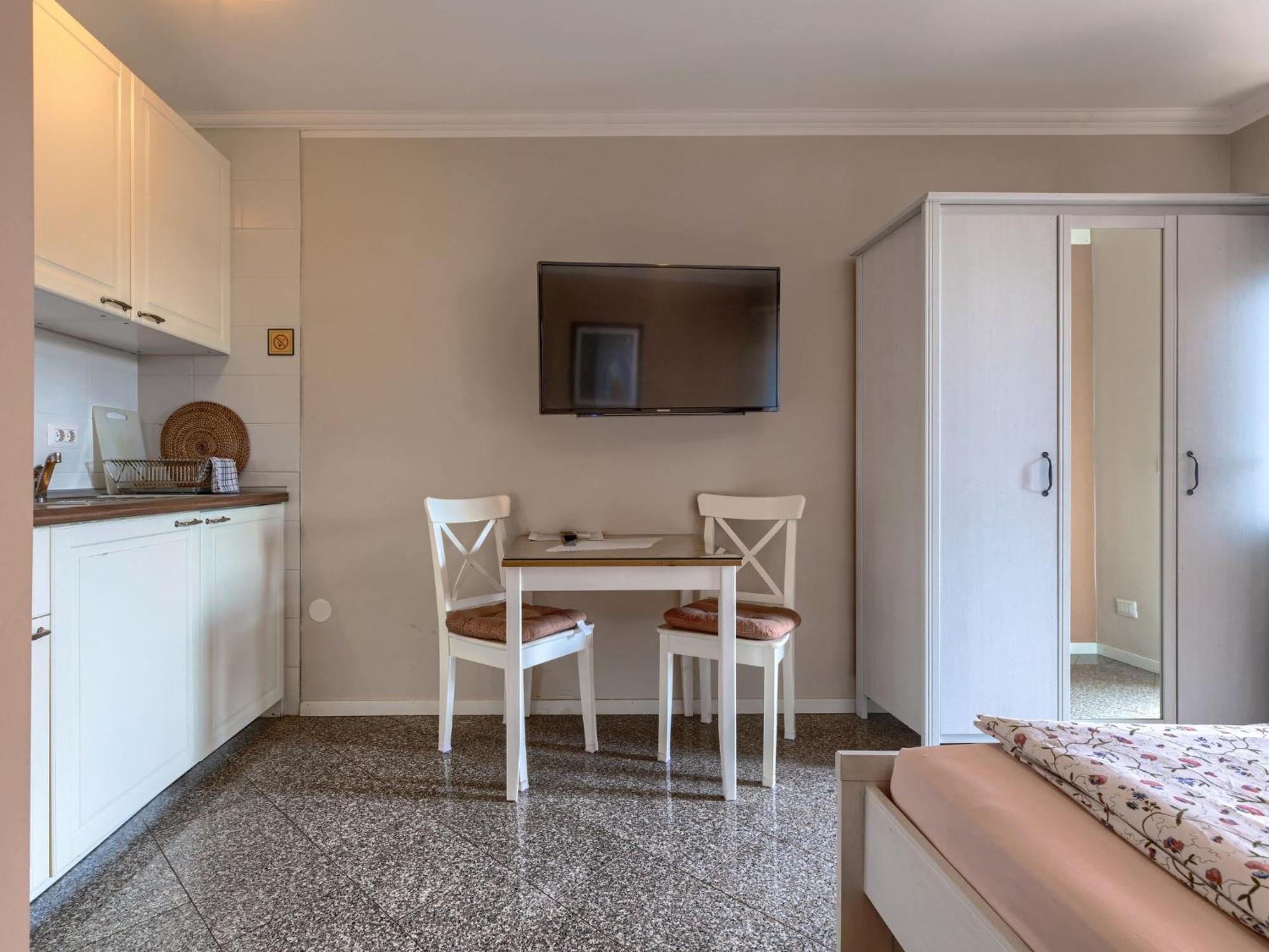Apartman Ester-5 By Interhome *